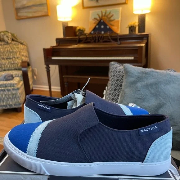 Sale!! New Nautuca sneakers blue sz 7.5m $69 - Picture 2 of 6